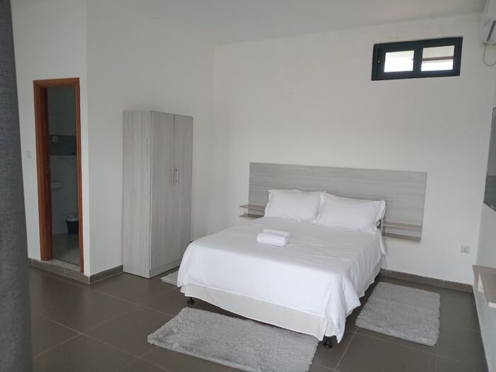 Quarto Casal — cama de casal
